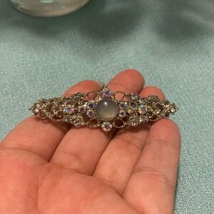 Cute shiny hair pin, BRAND NEW!